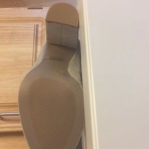 Women’s detailed heel bootie.